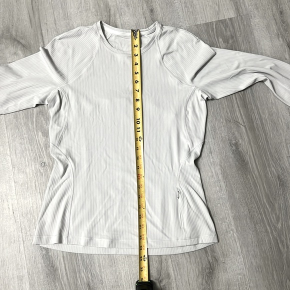 Lululemon top NWOT - Picture 7 of 7